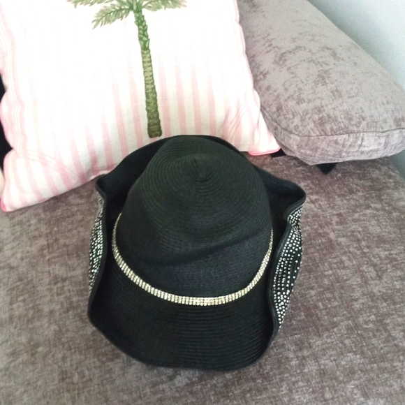 Marshalls Black Hat with Rhinestone Accents - Picture 1 of 7